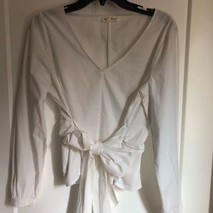 White puff sleeve blouse
